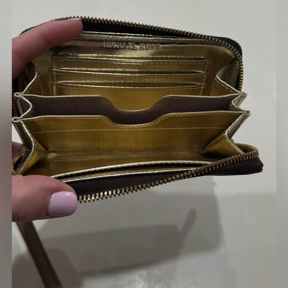Michael Kors Monogram Wallet - Picture 11 of 13
